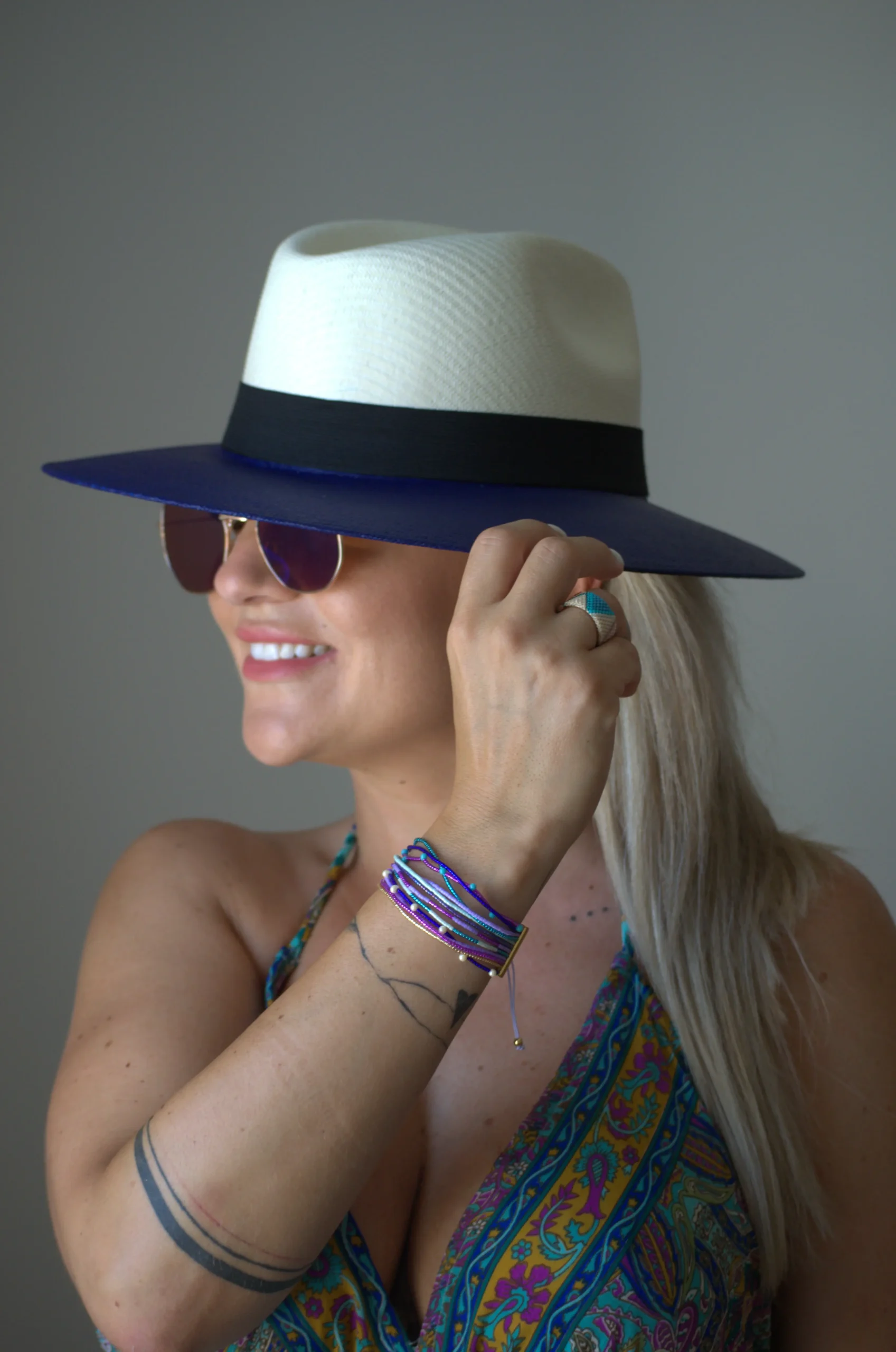 hand_painted_color_hat_dark_blue2